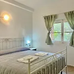 Conchiglia Family & Pet Friendly - Fenced Garden - 2br - Near The Sea - Wi-fi - Ac - Bbq * Budoni