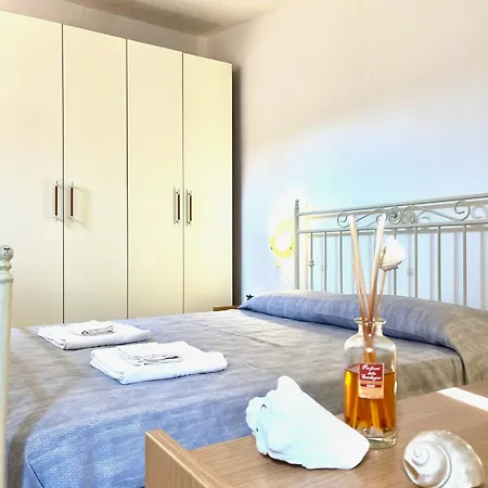 בית נופש Conchiglia Family Garden Retreat - 2br - Near The Sea - Wi-fi - Ac - Bbq - Pet Friendly