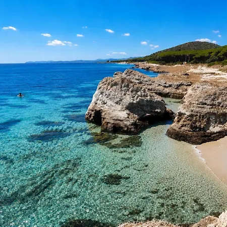 Feriehus Conchiglia Family & Pet Friendly - Fenced Garden - 2br - Near The Sea - Wi-fi - Ac - Bbq Budoni